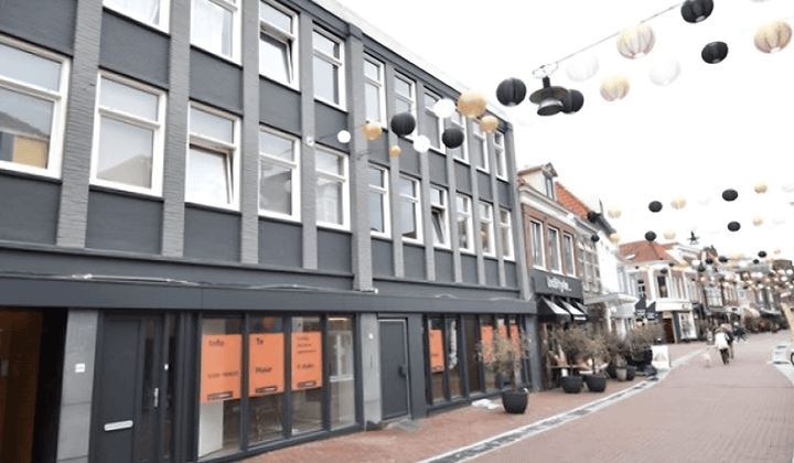 Kamer | 19m² | €627,-
