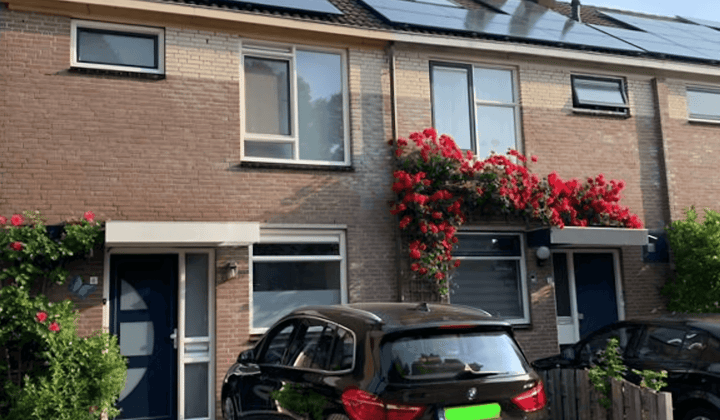 Huis | 102m² | €2400,-