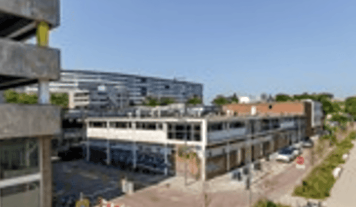 Kantoor · 952 m² · €7950,-