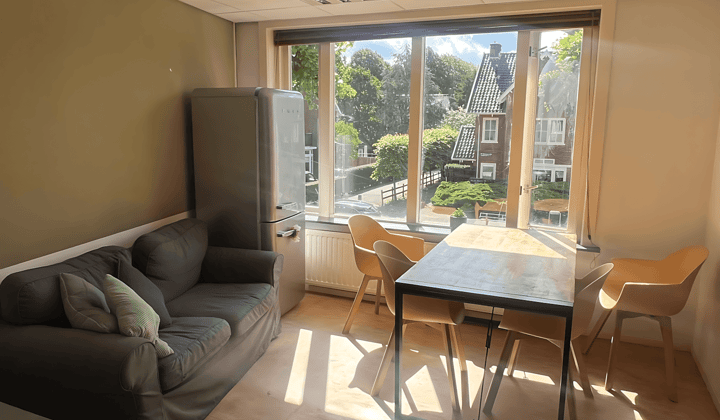 Kamer | 12m² | €750,-