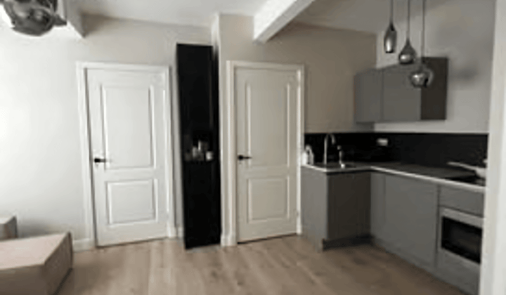 Kamer | m² | €800,-
