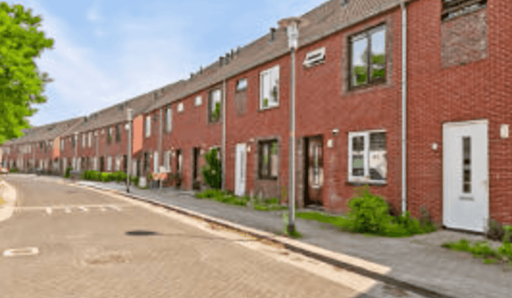Eengezinswoning met tuin en 4 slaapkamers