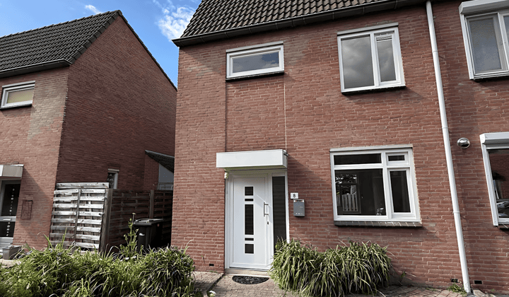 Huis · 98 m² · €1125,-