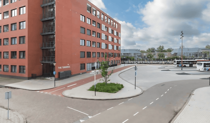 Huis | m² | €354,-