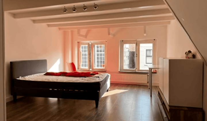Huis · 60 m² · €1350,-