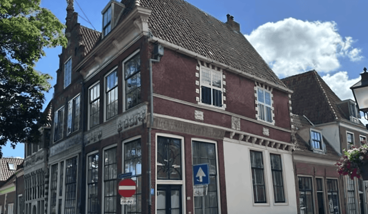 Huis · 160 m² · €2100,-