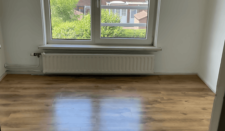 Gemeubileerd appartement met 1 slaapkamer en 99 m²