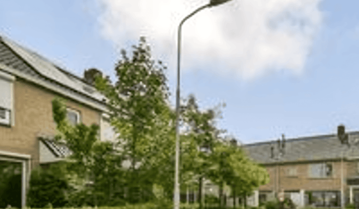 Kamer | 122m² | €2450,-