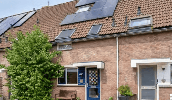 Huis | 98m² | €2095,-