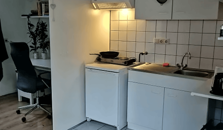 Zelfstandige studio gestoffeerd zonder huisdieren
