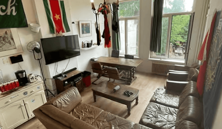 Ruime studentenkamer met gedeelde voorzieningen en tuin