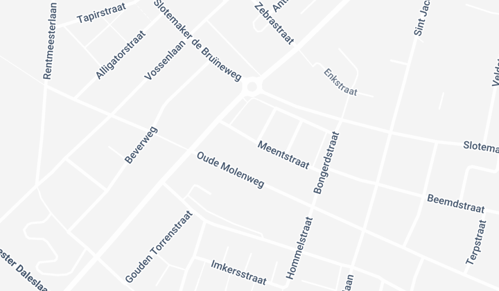 Appartement met balkon en openbare parkeergelegenheid