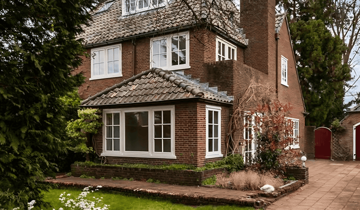 Huis met tuin, wasmachine en gemeubileerd