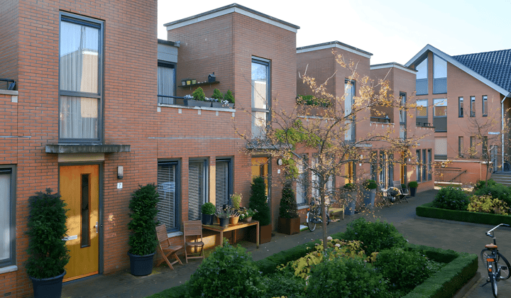 Huis · 78 m² · €2425,-