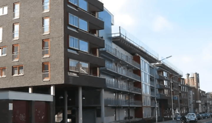 Gemeubileerd appartement met wasmachine en parkeerplaats