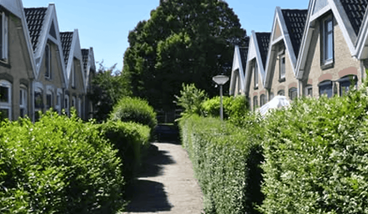 Gemeubileerde kamer met tuin en wasmachine, inclusief registratie