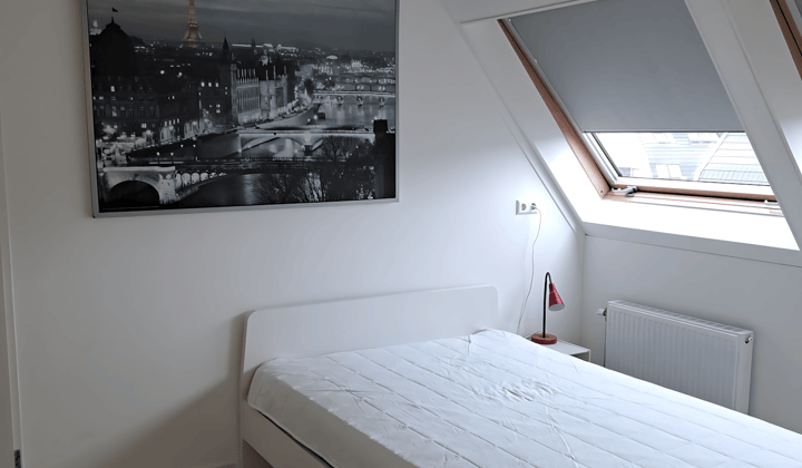 Kamer | 24m² | €700,-
