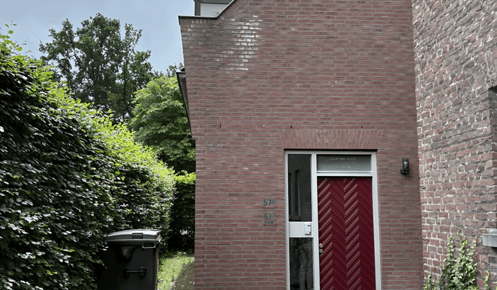 Huis | 103m² | €400,-
