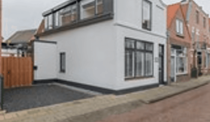 Huis · 145 m² · €3395,-