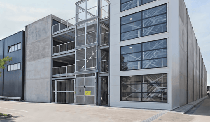 Huis | 153m² | €250,-