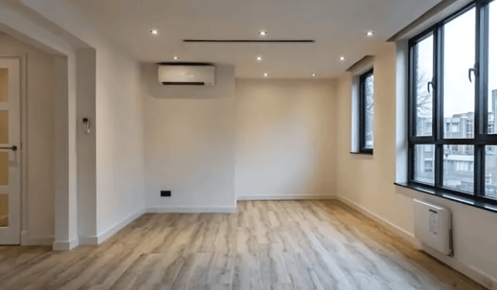 Appartement met balkon en moderne keuken