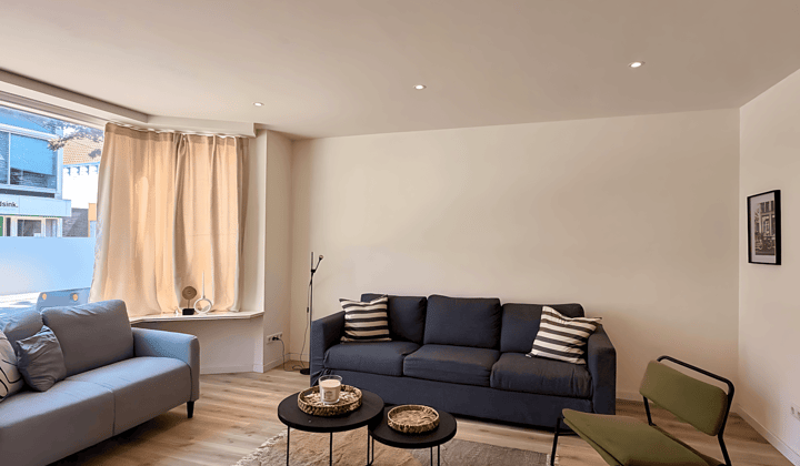 Gemeubileerd appartement met tuin en inloopdouche
