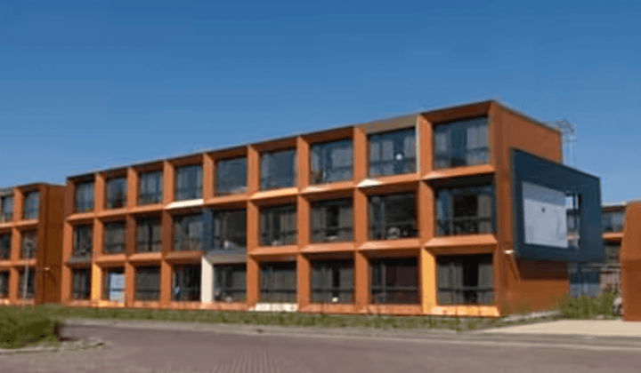 Gemeubileerde studio met parkeergelegenheid voor lange termijn