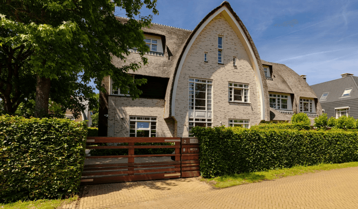 Huis | 316m² | Posthumus Meyjeslaan | €6950,-