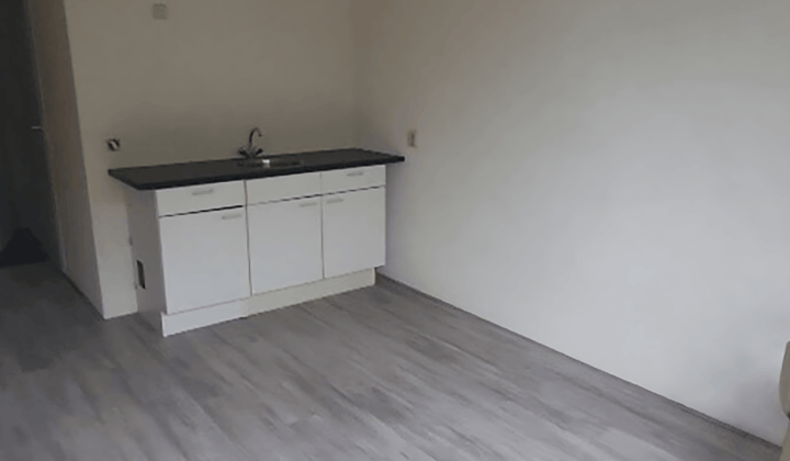 Gedeelde woning met 2 kamers en parkeergelegenheid