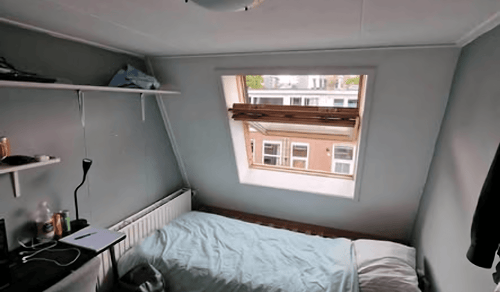 Kamer van 8 m² met gedeelde voorzieningen en wasmachine