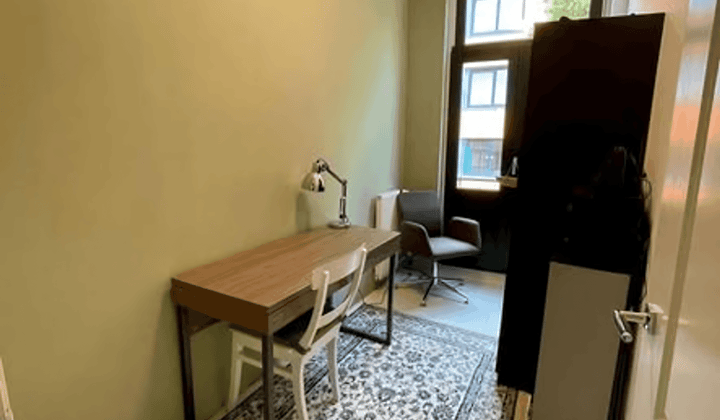 Kleine kamer met hoogslaper en all-in prijs