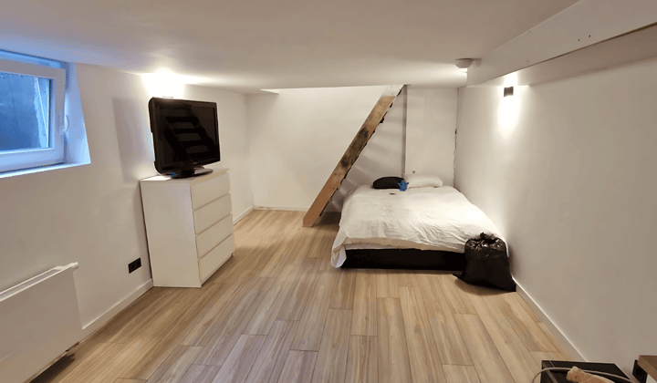 Kamer | 23m² | €875,-