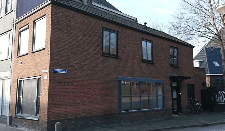 Gestoffeerd appartement met tuin en 2 slaapkamers