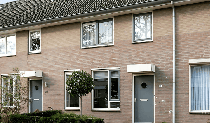 Tussenwoning met tuin en gestoffeerd interieur