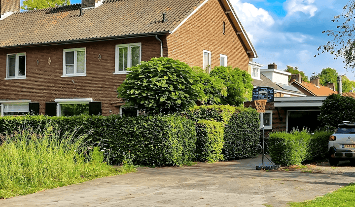 Gemeubileerd tijdelijk huis met tuin en 4 slaapkamers