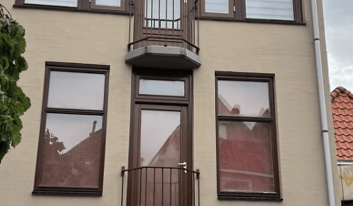 Appartement zonder lift met balkon en gedeelde berging