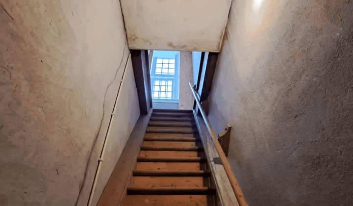 Opslagruimte · 300 m² · €2750,-