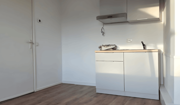 Kamer | 12m² | €595,-