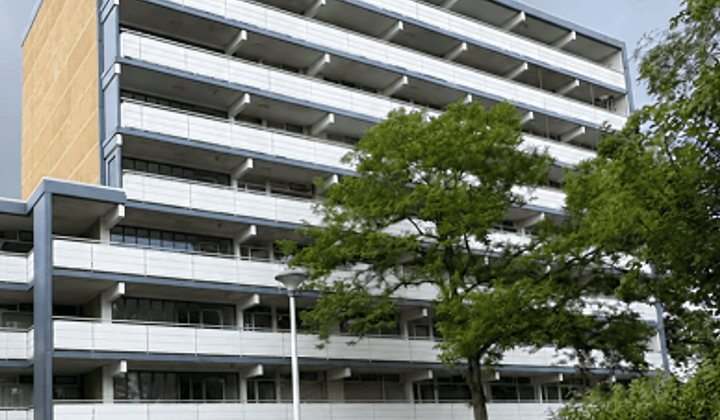 Kamer | 75m² | €637,-