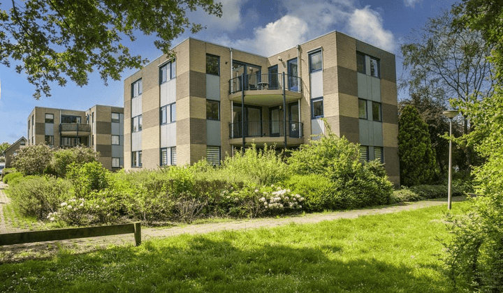 Appartement met 2 slaapkamers en balkon