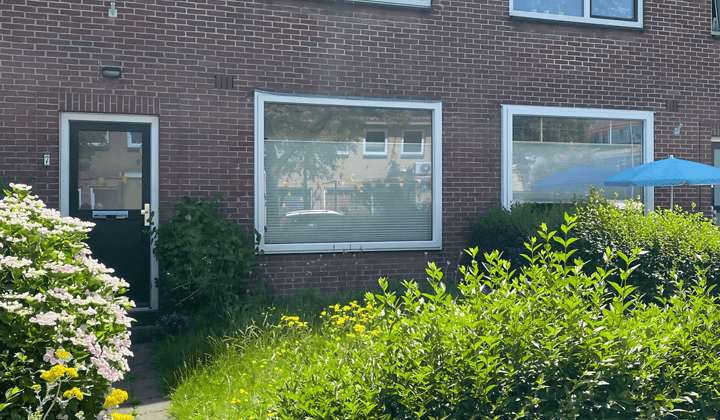 Kamer | 99m² | €1225,-