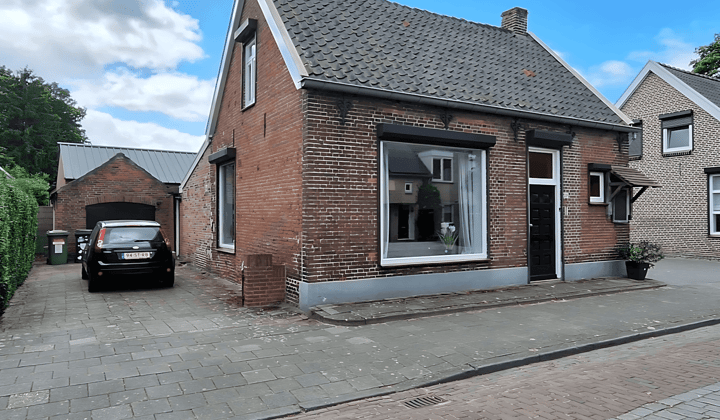 Kamer | 10m² | €325,-