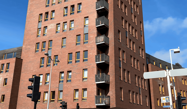 Gemeubileerd appartement met tuin en uitzicht
