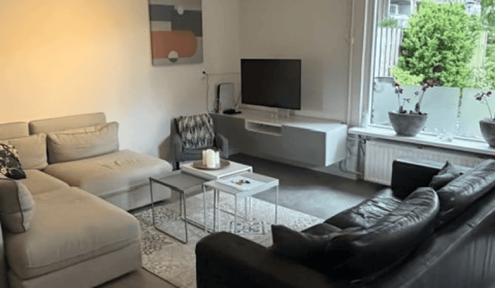 Huis · 125 m² · €1950,-
