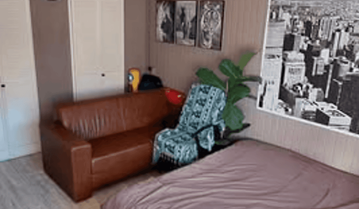 Kamer met balkon en parkeergelegenheid
