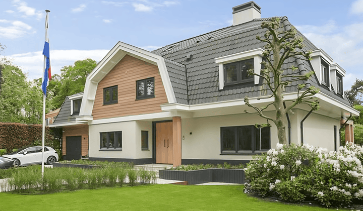 Huis | 412m² | €7400,-