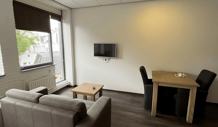 Studio · 30 m² · €825,-