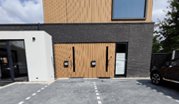 Kamer | 100m² | €1725,-