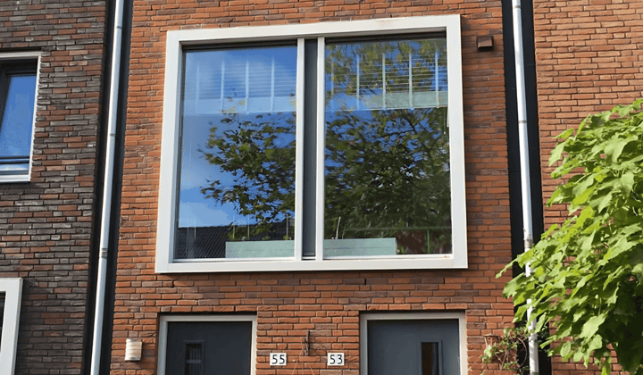 Gemeubileerd appartement met balkon en 2 slaapkamers
