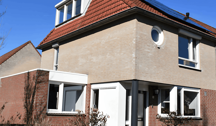 Gemeubileerd huis met tuin en garage